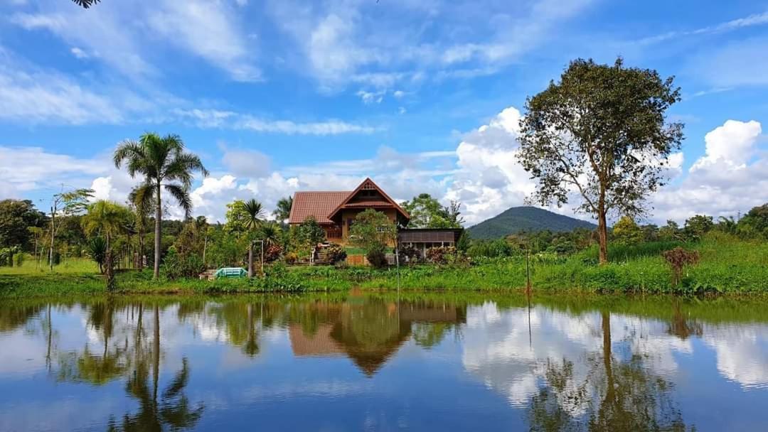 Homdoiintr Farmstay ฮ่อมดอยอินทร์ ฟาร์มสเตย์ Ban Huai Kaeo Exterior foto