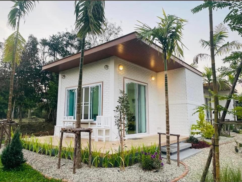 Homdoiintr Farmstay ฮ่อมดอยอินทร์ ฟาร์มสเตย์ Ban Huai Kaeo Exterior foto